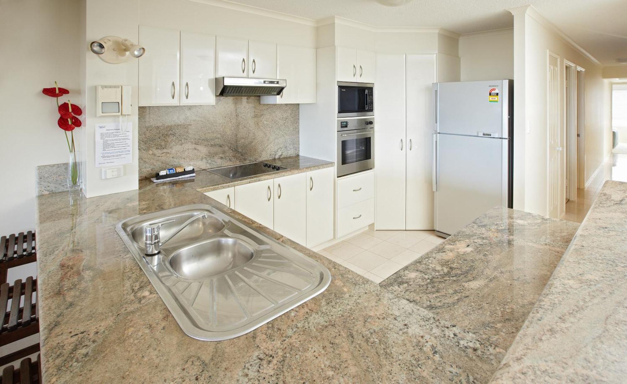 On The River Apartments Maroochydore Exterior photo
