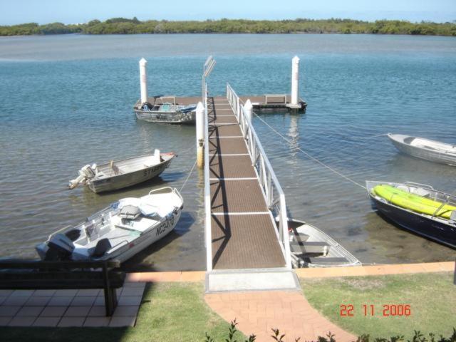 On The River Apartments Maroochydore Exterior photo