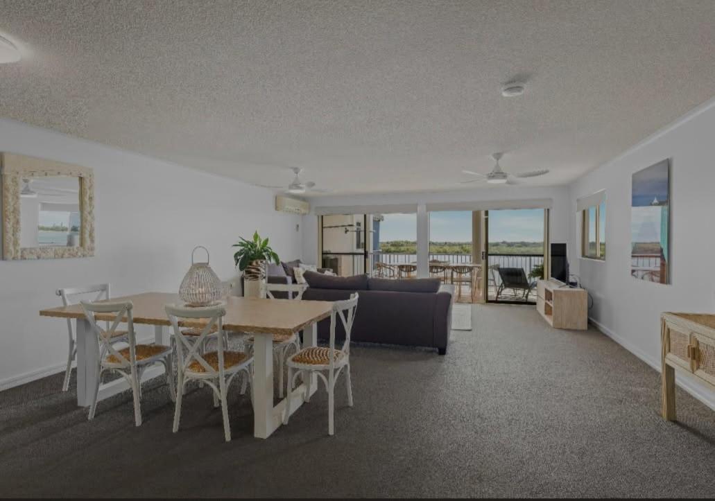 On The River Apartments Maroochydore Exterior photo